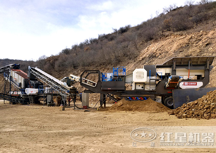 輪胎式車載流動(dòng)石子、粉碎機(jī)